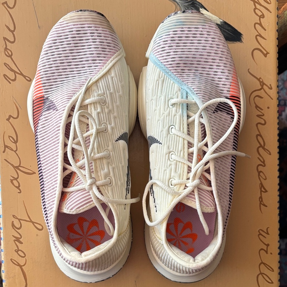 Nike Women's Cream and Pink Athletic Shoes
